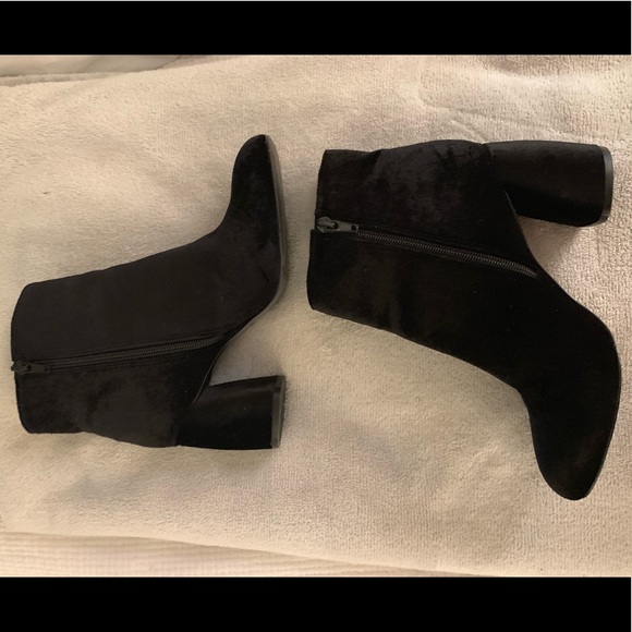 Nine West Khraine Black Velvet Booties - Picture 5 of 7